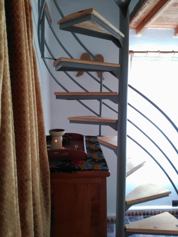 De La Aparthotel